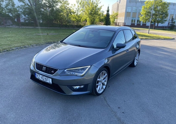 Seat Leon cena 49900 przebieg: 172000, rok produkcji 2016 z Rzeszów małe 92